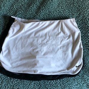Women’s White Nike Tennis Skirt Small